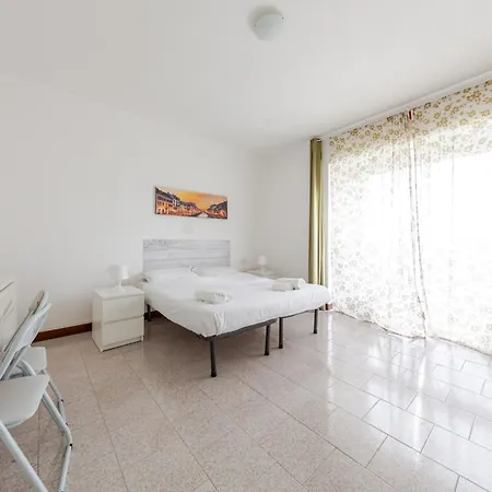 Guesthost - Bonola M1 Bright & Functional Flat Apartmán Milán