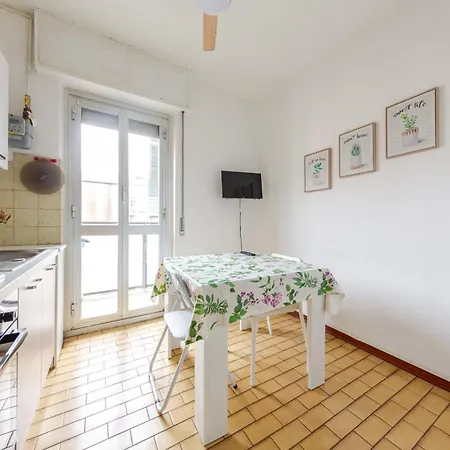 Apartmán Guesthost - Bonola M1 Bright & Functional Flat *