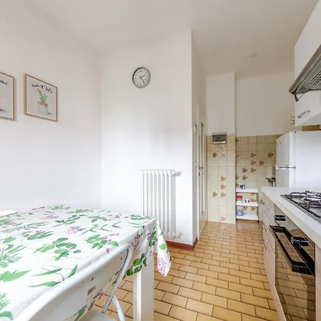 Apartmán Guesthost - Bonola M1 Bright & Functional Flat *
