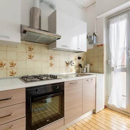 Apartment Guesthost - Bonola M1 Bright & Functional Flat *