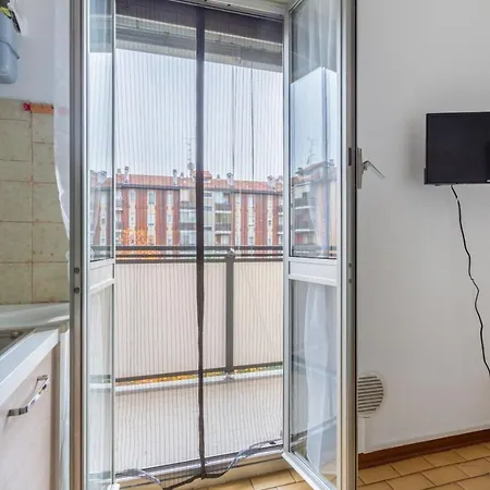 Apartment Guesthost - Bonola M1 Bright & Functional Flat *